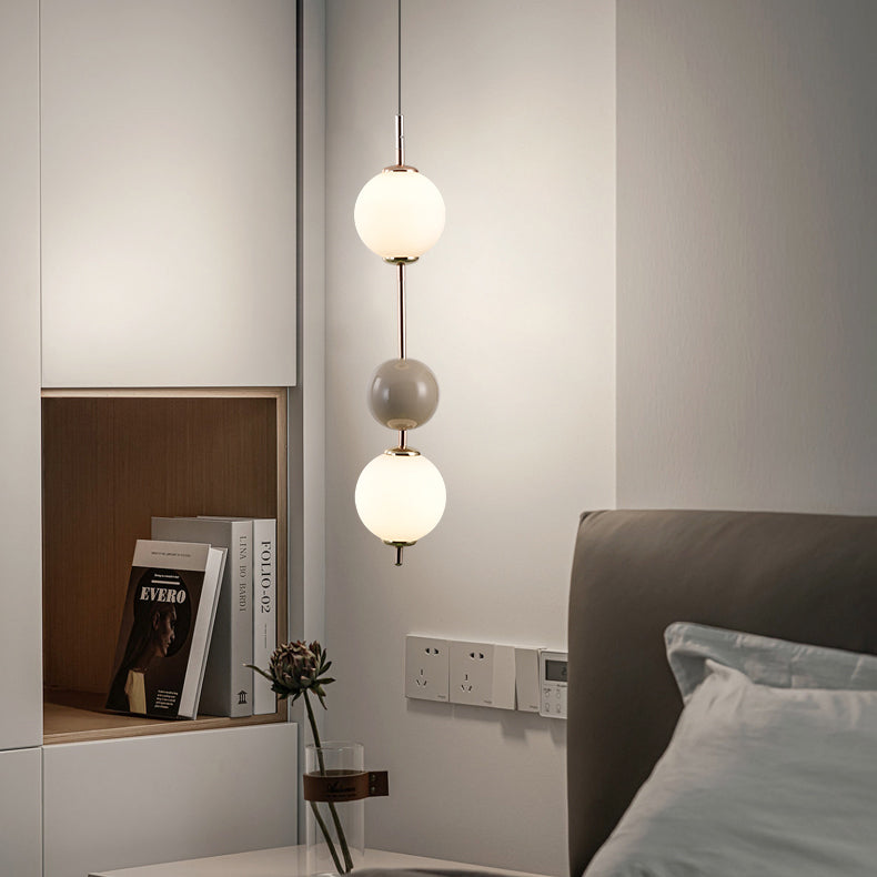 Moderne Minimalistische Eisen Kandierte Hagebutten Bunte Ball LED Pendelleuchte Für Schlafzimmer