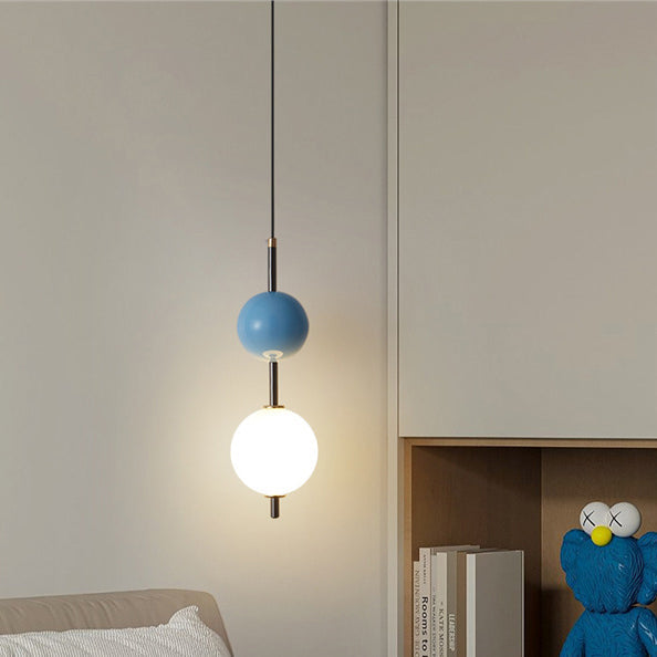 Moderne Minimalistische Eisen Kandierte Hagebutten Bunte Ball LED Pendelleuchte Für Schlafzimmer