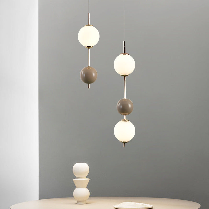 Moderne Minimalistische Eisen Kandierte Hagebutten Bunte Ball LED Pendelleuchte Für Schlafzimmer
