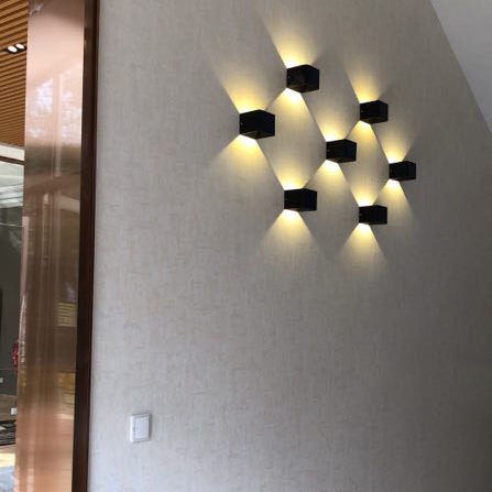 Moderne Minimalistische Wasserdichte Würfel Oben Unten Aluminium Glas Induktions-LED-Wandleuchte Lampen Für Schlafzimmer