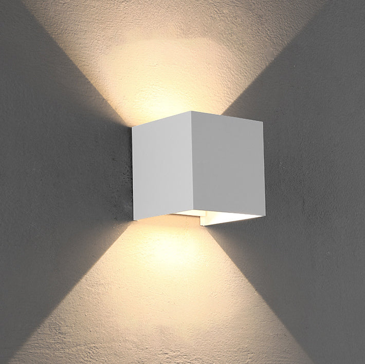 Moderne Minimalistische Wasserdichte Würfel Oben Unten Aluminium Glas Induktions-LED-Wandleuchte Lampen Für Schlafzimmer