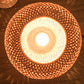 Frendorf | Bamboro Japanisches Design Tischlampe | Handgefertigte Bambus-Weberei | Holz & Metall | Schlafzimmerbeleuchtung