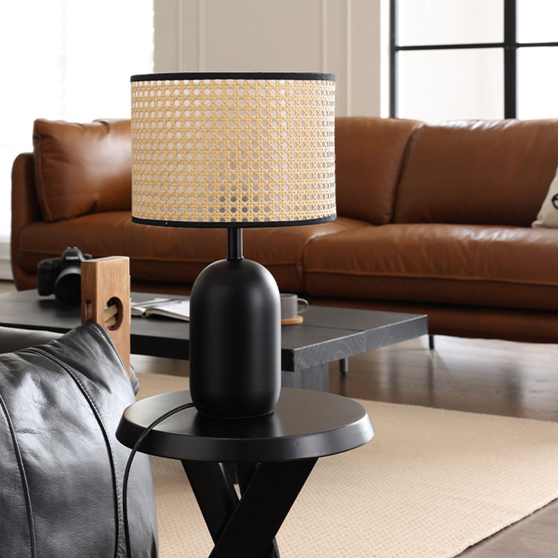 Zeitgenössische Retro-Weave Rattan Trommel Form Eisen 1-Licht Tischlampe Für Schlafzimmer