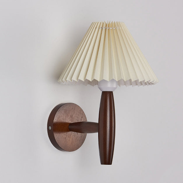 Traditioneller chinesischer plissierter Regenschirm Stoff Schatten Holz 1-Licht Wandlampe für das Wohnzimmer