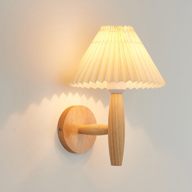 Traditioneller chinesischer plissierter Regenschirm Stoff Schatten Holz 1-Licht Wandlampe für das Wohnzimmer