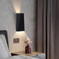 Moderner minimalistischer Aluminium Up- und Down beleuchteter LED Wandleuchtenlampe für den Außenbereich Patio