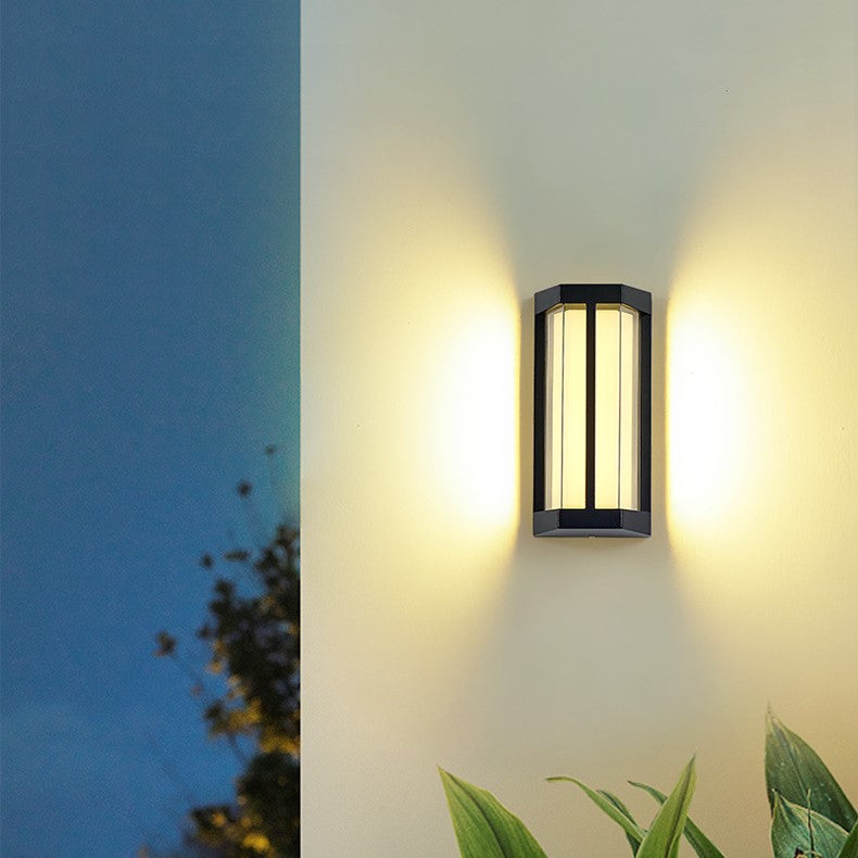 Zeitgenössische industrielle Aluminium-Acryl-LED wasserdichte Außenwandlampe für den Garten