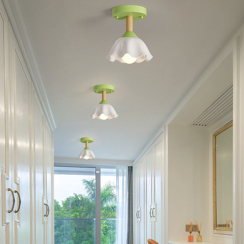 Zeitgenössische skandinavische Creme Blumen Runde Oval Eisen Glas 1-Licht Semi-Flush Mount Deckenleuchte für Schlafzimmer