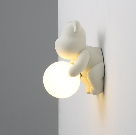 Zeitgenössische kreative Bärenkugel Harzglas 1-licht Wandleuchte Lampe für Schlafzimmer