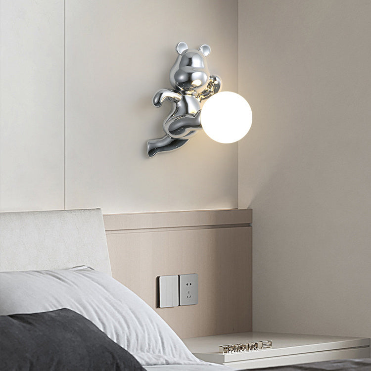 Zeitgenössische kreative Bärenkugel Harzglas 1-licht Wandleuchte Lampe für Schlafzimmer