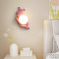Zeitgenössische kreative Bärenkugel Harzglas 1-licht Wandleuchte Lampe für Schlafzimmer
