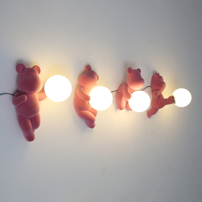 Zeitgenössische kreative Bärenkugel Harzglas 1-licht Wandleuchte Lampe für Schlafzimmer