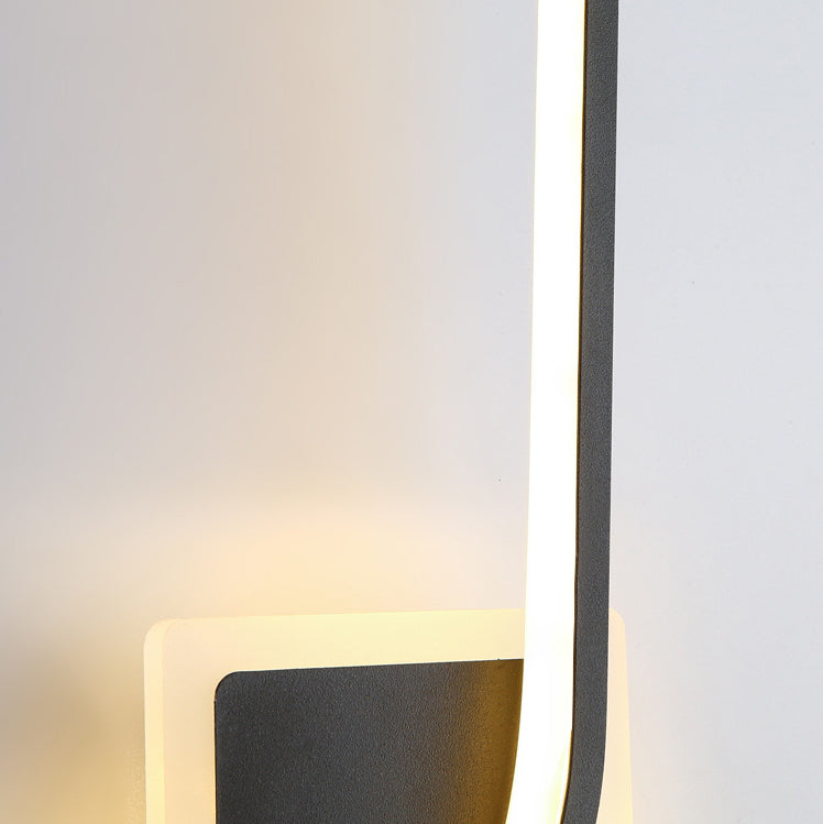Zeitgenössische nordische lange Streifen Eisen Silikon LED Wandlampe für das Wohnzimmer