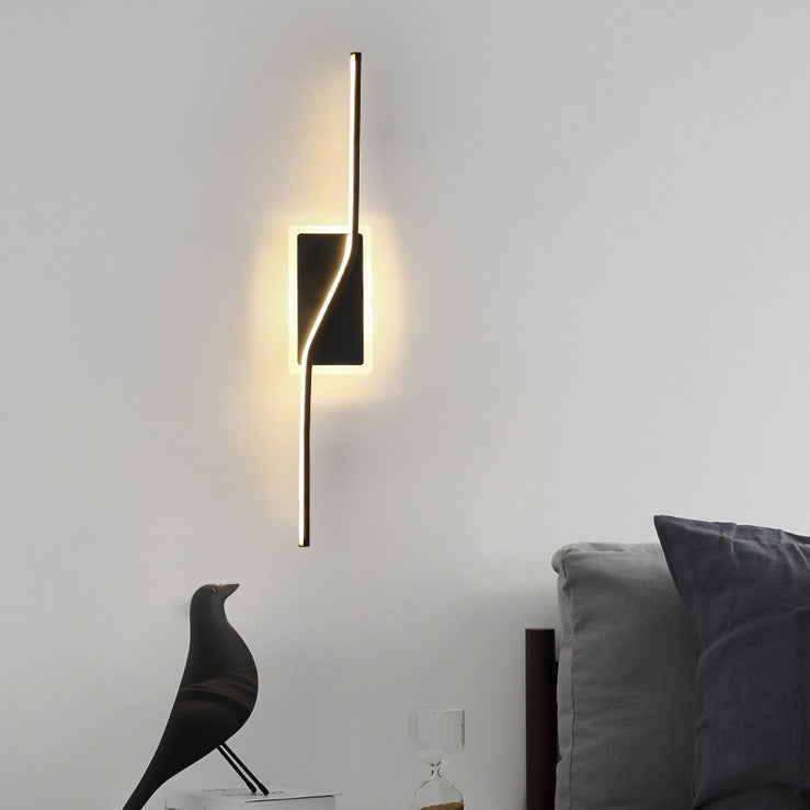 Zeitgenössische nordische lange Streifen Eisen Silikon LED Wandlampe für das Wohnzimmer