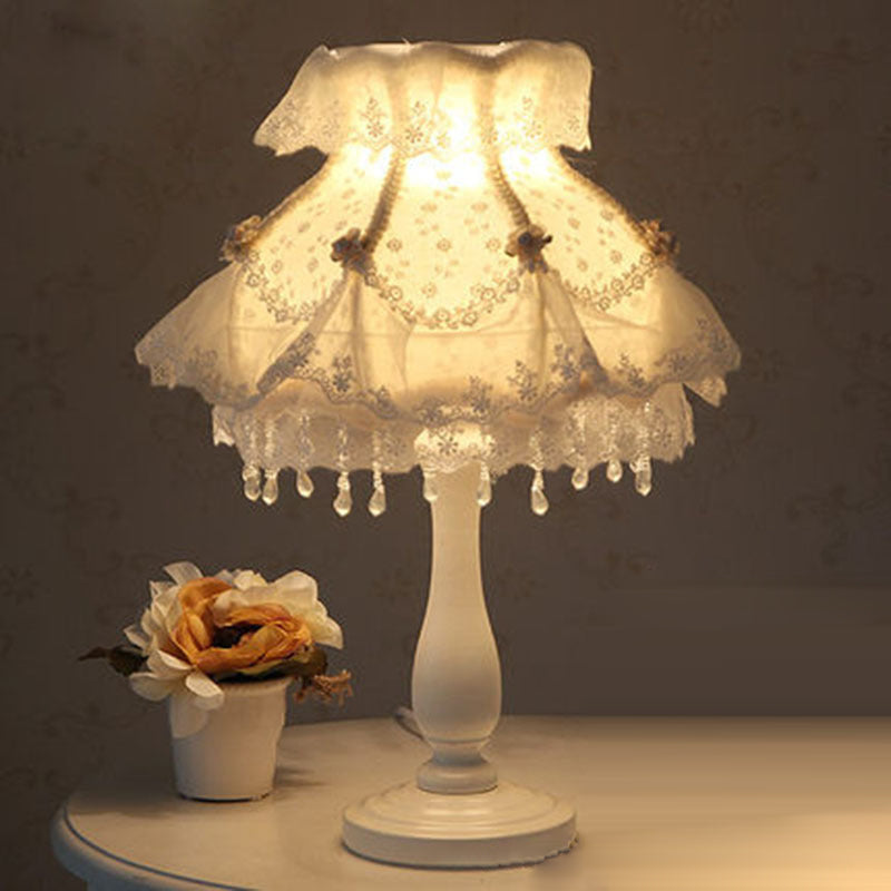 Moderne Art Deco Pendelleuchte Runde Spitzenstoff Harz 1-Licht Tischlampe für Schlafzimmer