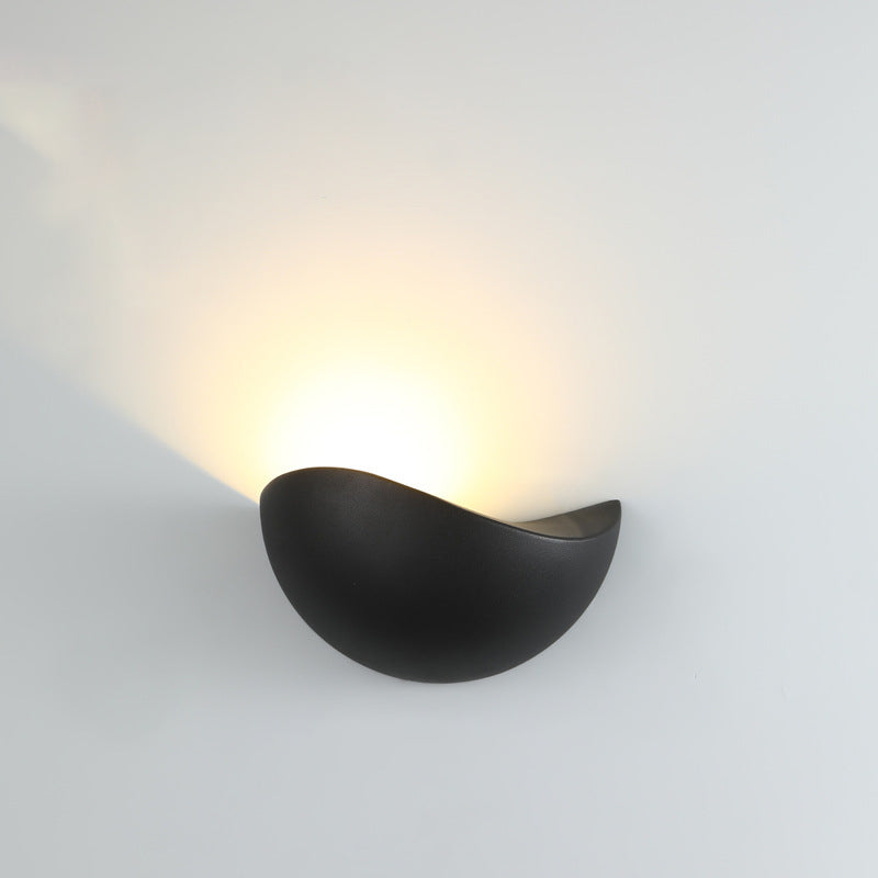 Moderne minimalistische Triangle Vogel Nest Halbkreis wasserdichte Aluminium LED Wandleuchte für die Außenterrasse
