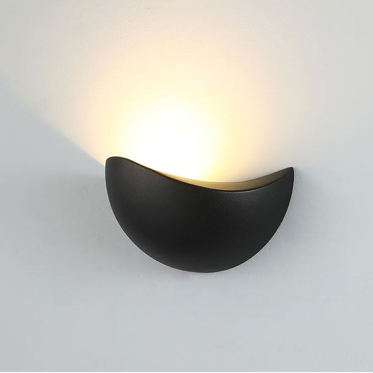 Moderne minimalistische Triangle Vogel Nest Halbkreis wasserdichte Aluminium LED Wandleuchte für die Außenterrasse