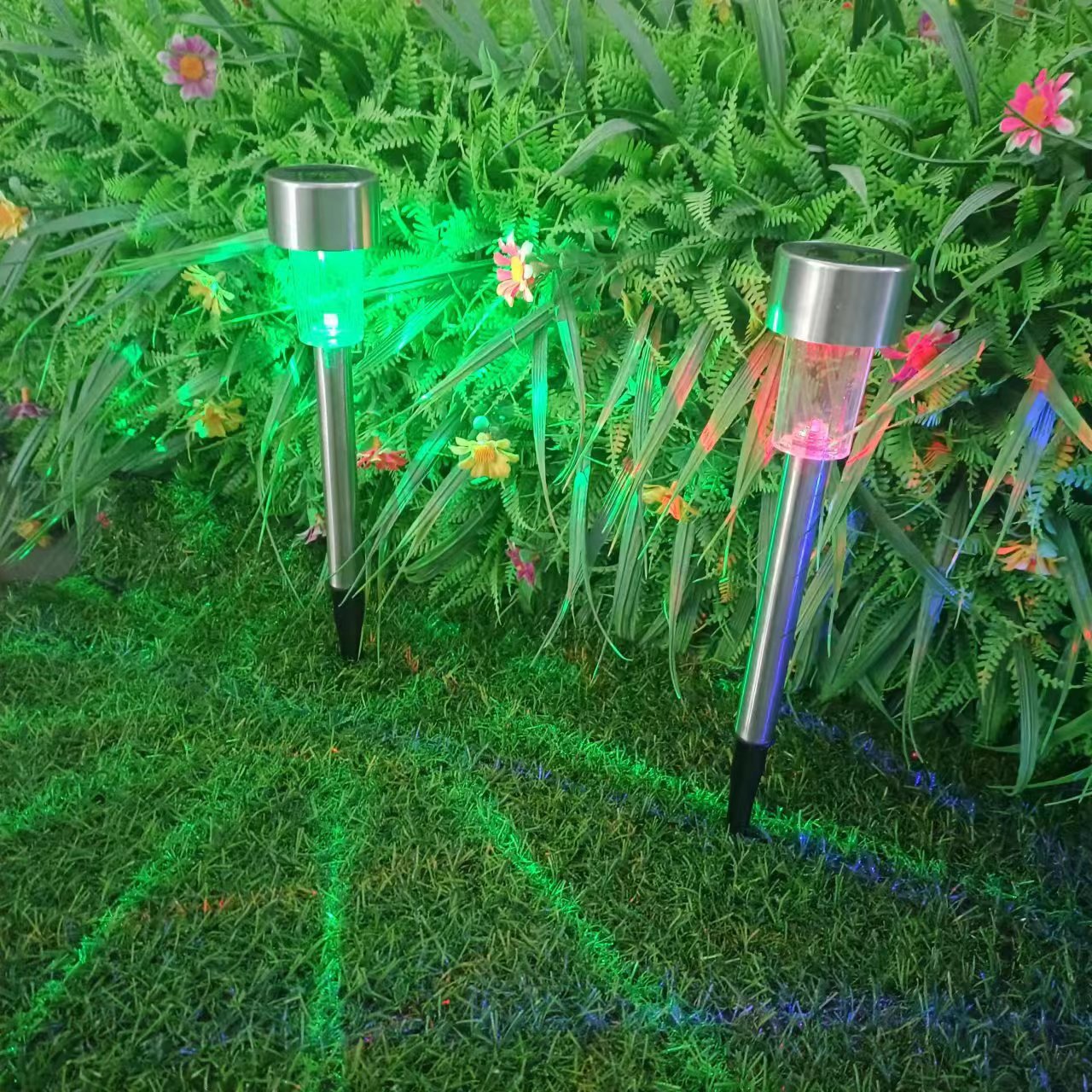 Moderne Einfachheit Solar wasserdichte Edelstahl Zylinder LED Landschaftsbeleuchtung Außenlicht für den Garten