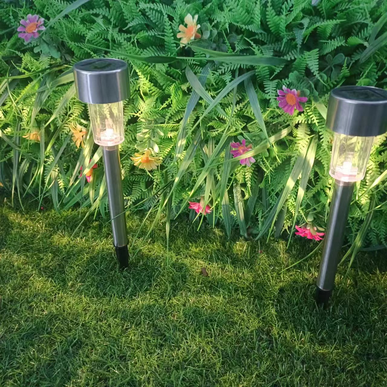 Moderne Einfachheit Solar wasserdichte Edelstahl Zylinder LED Landschaftsbeleuchtung Außenlicht für den Garten