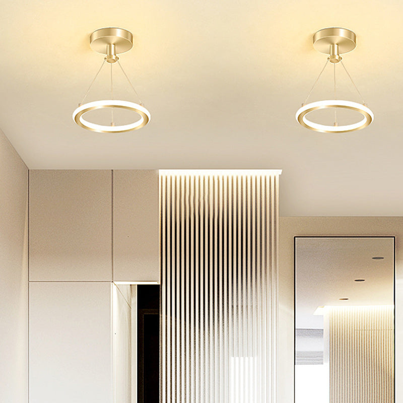 Zeitgenössische Nordische Runde Metall Silica LED Semi-Flush Mount Deckenleuchte für Flur