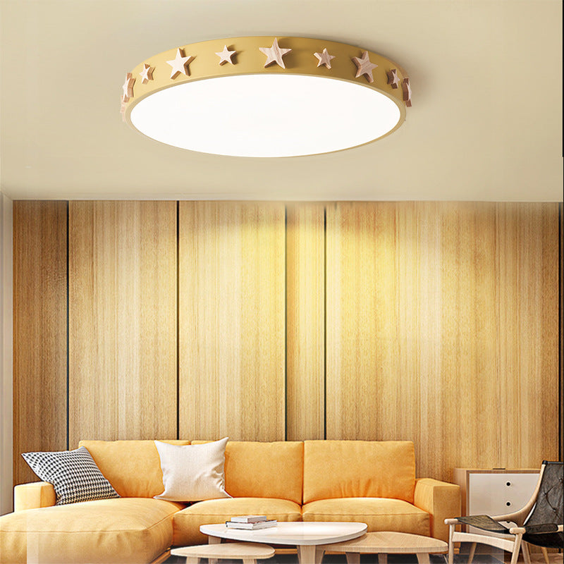 Zeitgenössische skandinavische Eisen Holz Acryl Runde Stern LED Deckenleuchte für Schlafzimmer