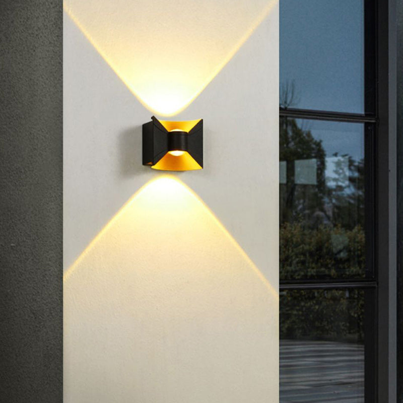 Zeitgenössische nordische wasserdichte quadratische rechteckige Aluminium-LED-Wandleuchte für den Außenbereich Patio