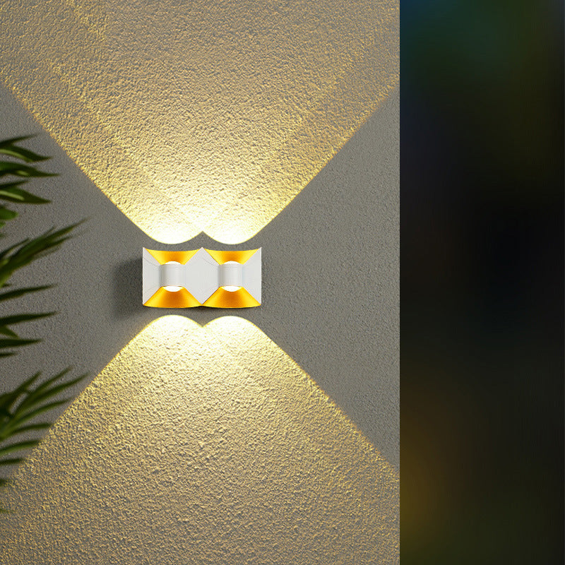 Zeitgenössische nordische wasserdichte quadratische rechteckige Aluminium-LED-Wandleuchte für den Außenbereich Patio