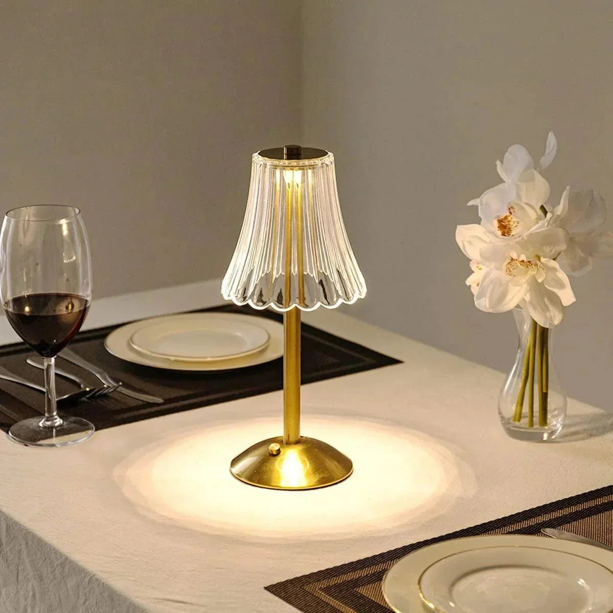 AuraGlow Tischlampe - Wiederaufladbare LED-Lampe mit Dimmfunktion