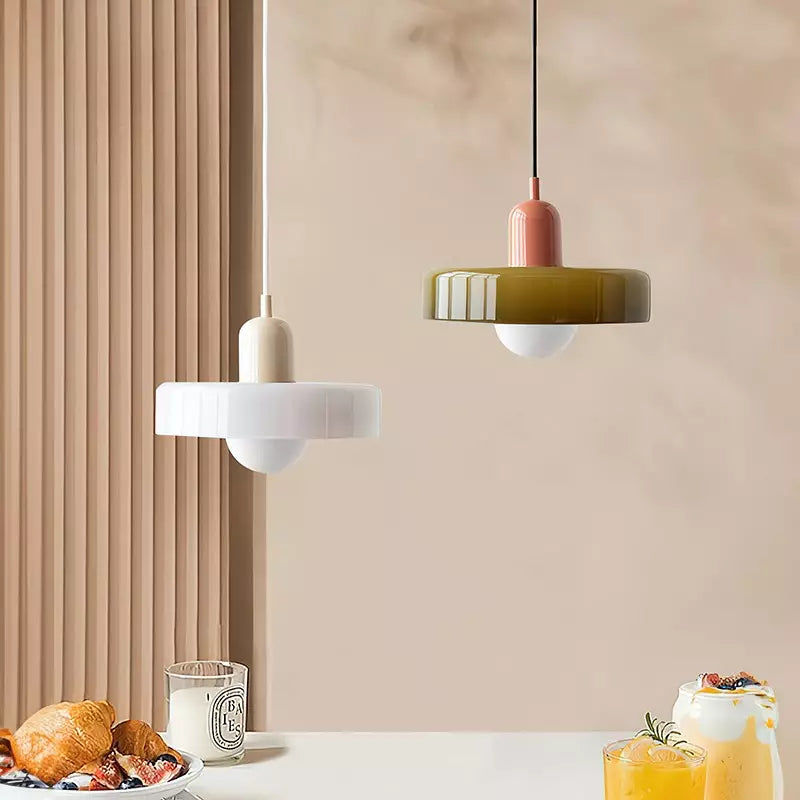 Frendorf |  Pendelleuchte aus farbigem Glas | Elegante Hängeleuchte im Bauhaus-Stil | Designlampe für Wohnzimmer & Esszimmer