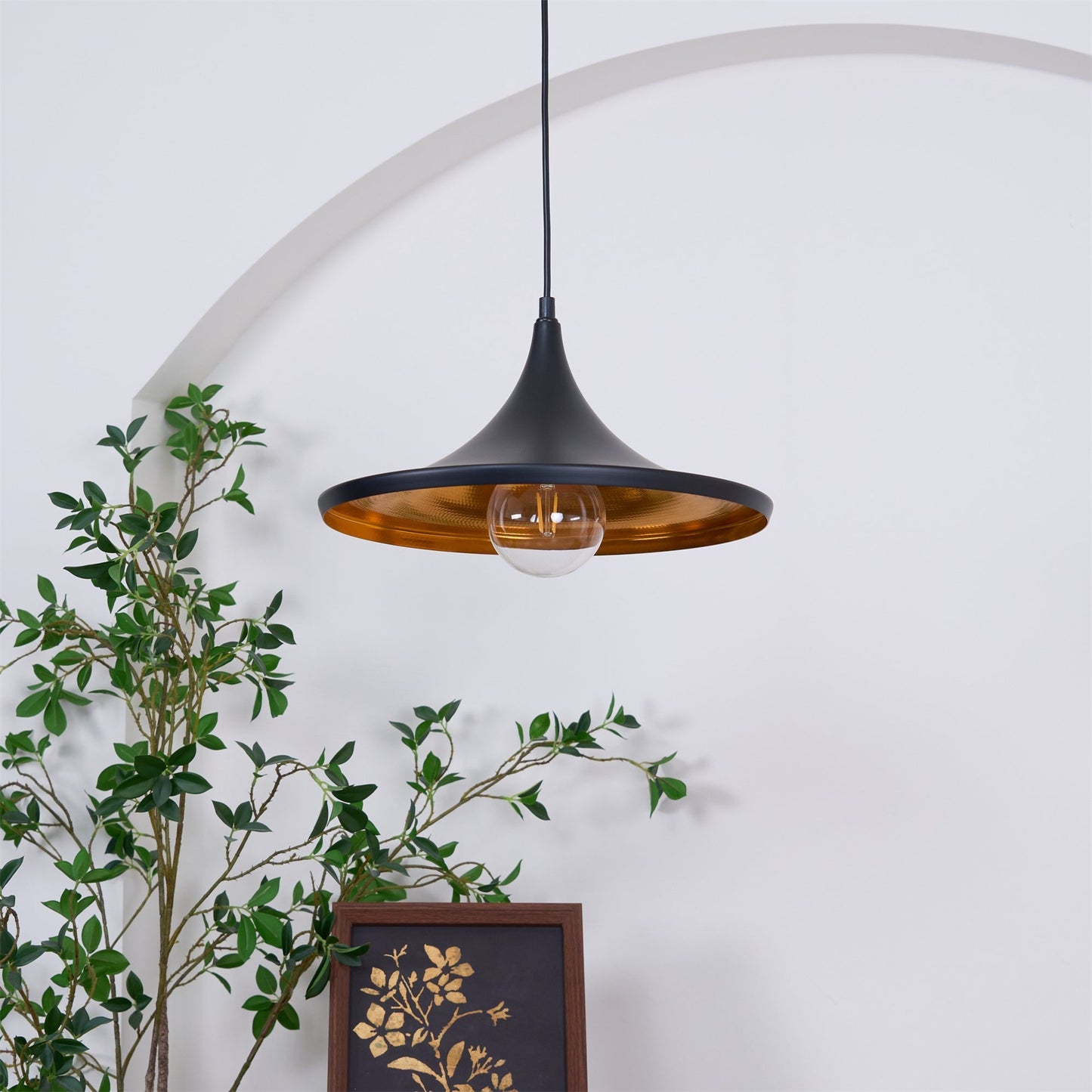 Frendorf | Bringen Sie mit der eleganten Beat Pendelleuchte Licht in Ihren Raum