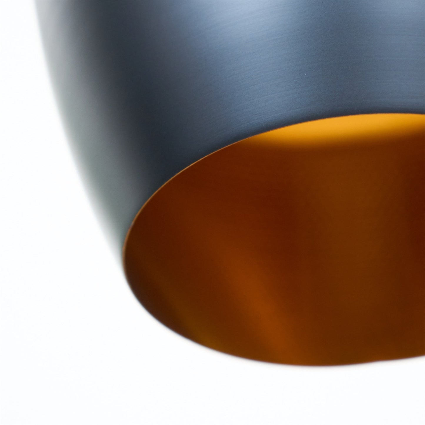 Frendorf | Bringen Sie mit der eleganten Beat Pendelleuchte Licht in Ihren Raum