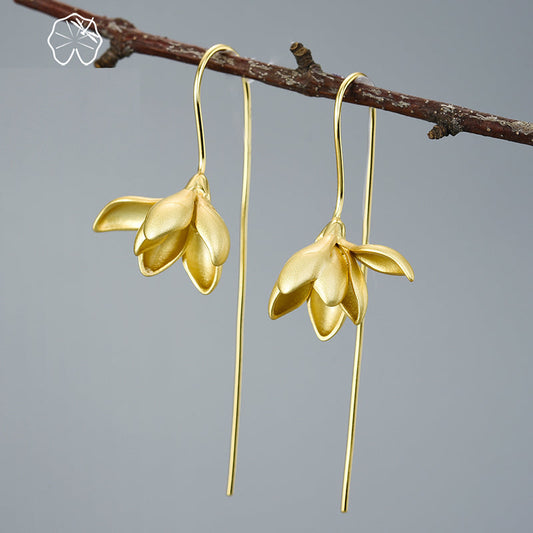 Frendorf | 18K Gold elegante Magnolienblüten Ohrringe mit Anhänger