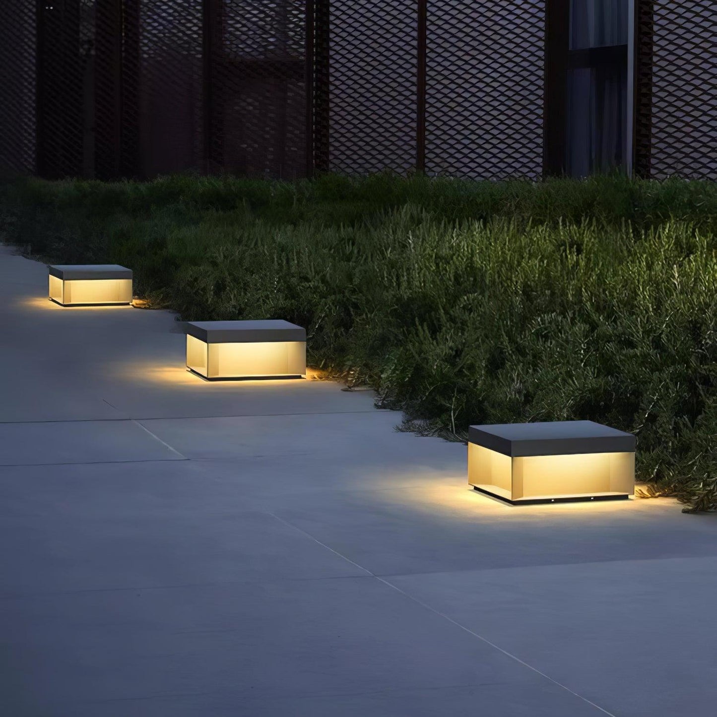 Frendorf | SolaraPost Solar Außenpfostenleuchte | LED Gartenbeleuchtung | Energieeffizient | Wasserdicht | Dekorative Außenbeleuchtung für Garten & Terrasse