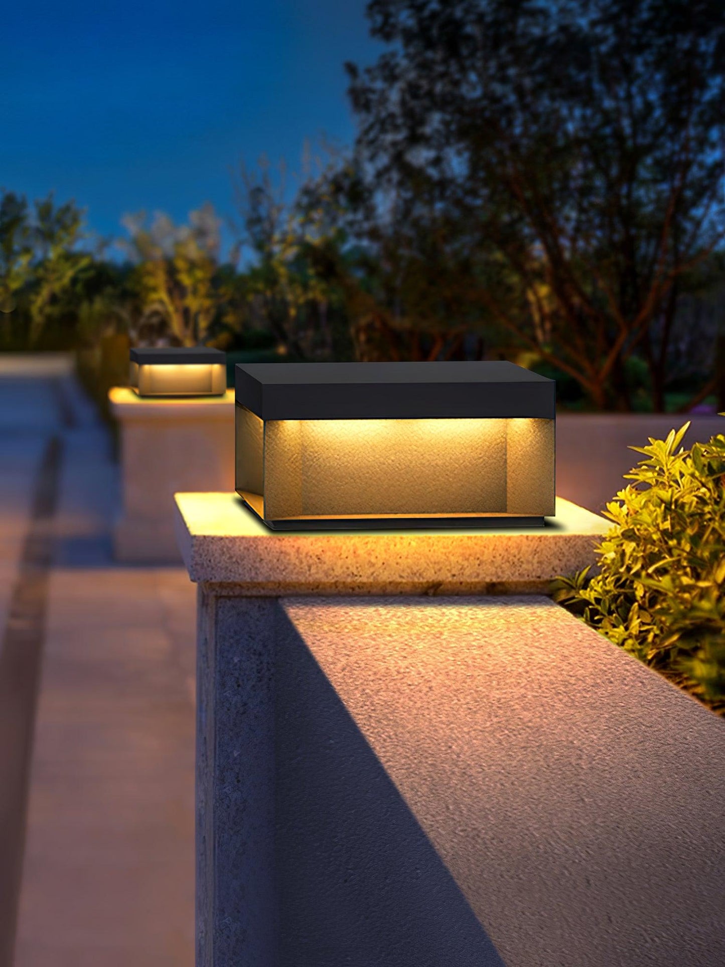Frendorf | SolaraPost Solar Außenpfostenleuchte | LED Gartenbeleuchtung | Energieeffizient | Wasserdicht | Dekorative Außenbeleuchtung für Garten & Terrasse