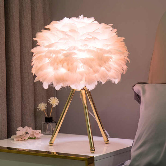 Blossom Tischlampe – Elegantes Feder-Design mit dimmbarem Licht