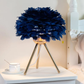 Blossom Tischlampe – Elegantes Feder-Design mit dimmbarem Licht