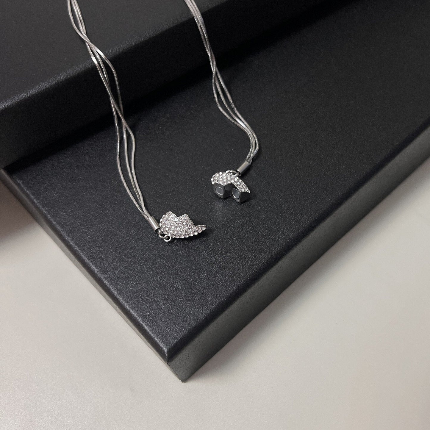 Frendorf | BondAura | Ein zeitloses Symbol der Verbindung mit Ihrem geliebten Menschen