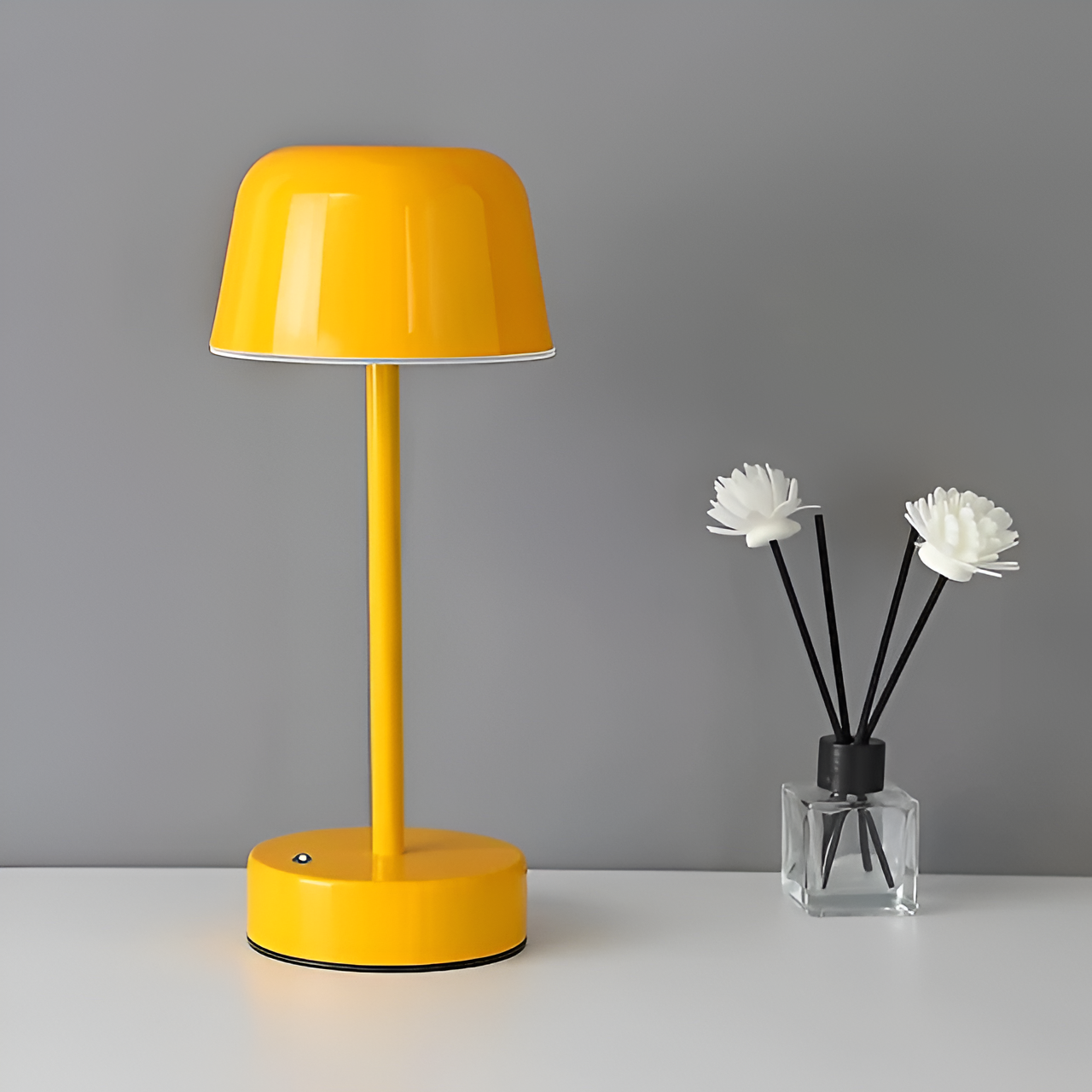 Kabellose LED-Tischlampe im Retro-Design