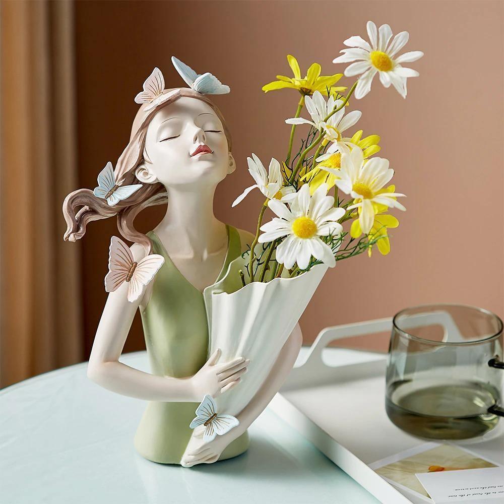Frendorf | ButterflyAura Mädchenfigur Deko | Stilvolle Schmetterlings-Mädchen Ornamente | Vase & Tablett Design