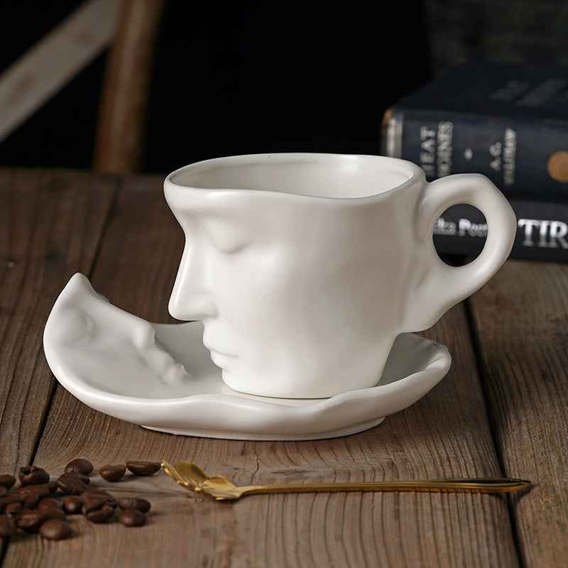 Frendorf | Metal Touching Face Kreative Keramische Kiss Kaffee Becher, Künstlerisches Vibe Becher & Untertasse Set
