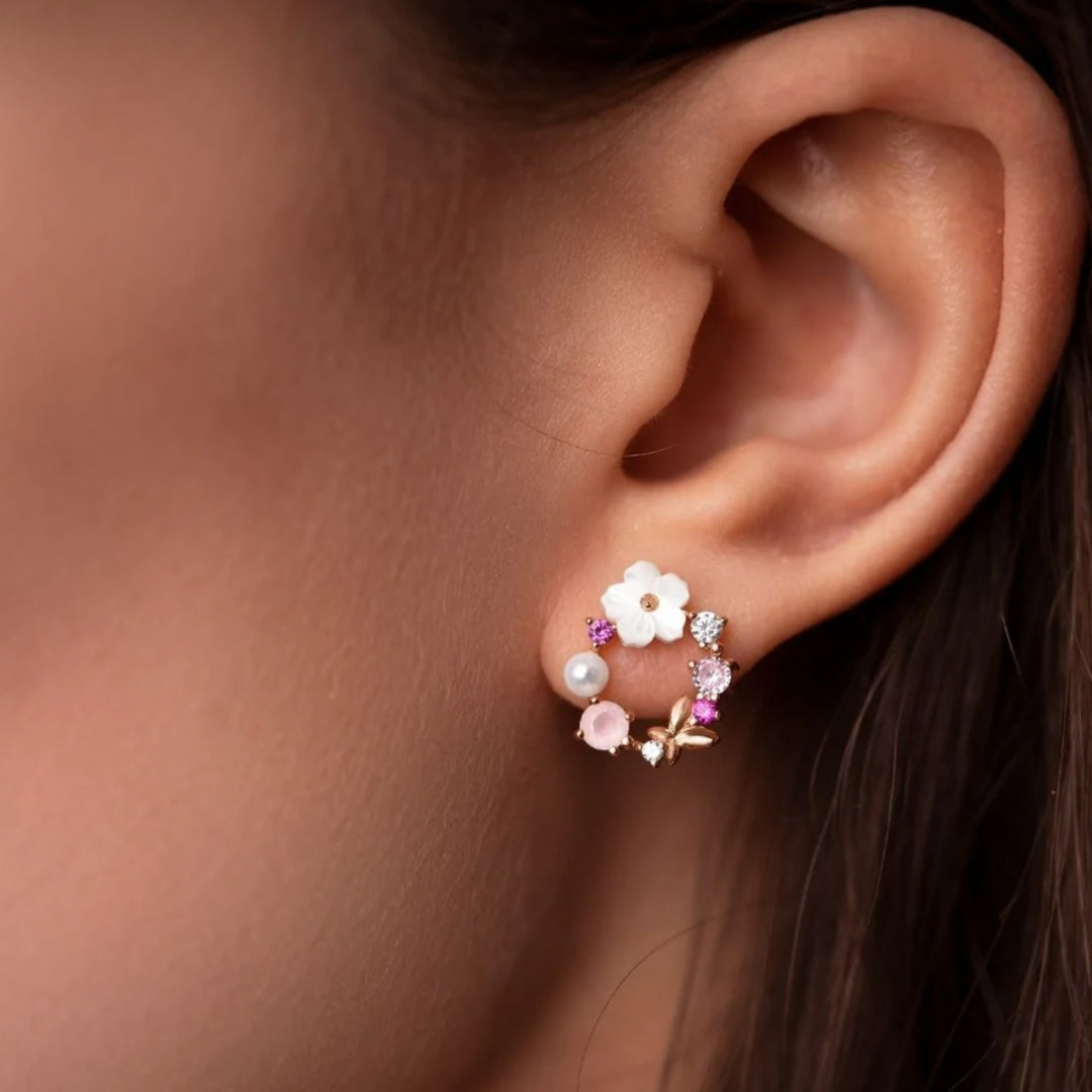 Frendorf | Elegante florale Ohrringe mit Perlen und Zirkonia in Roségold