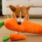 Frendorf | SqueakyBite Karotten Quietschspielzeug für Hunde | Interaktives Plüschtier | Robustes Hundespielzeug