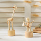 Cartoon Holzkunst bewegliche Puppe Schreibtischfigur Ornamente Clown Pferd Giraffe Hund Statue Handwerks Spielzeug Geschenke Wohnkultur