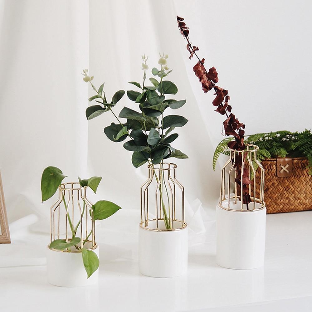 Frendorf | Artévo Eisen-Keramik Design Vase | Modernes Gittermuster | Elegante Dekoration | Für Wohnzimmer & Büro