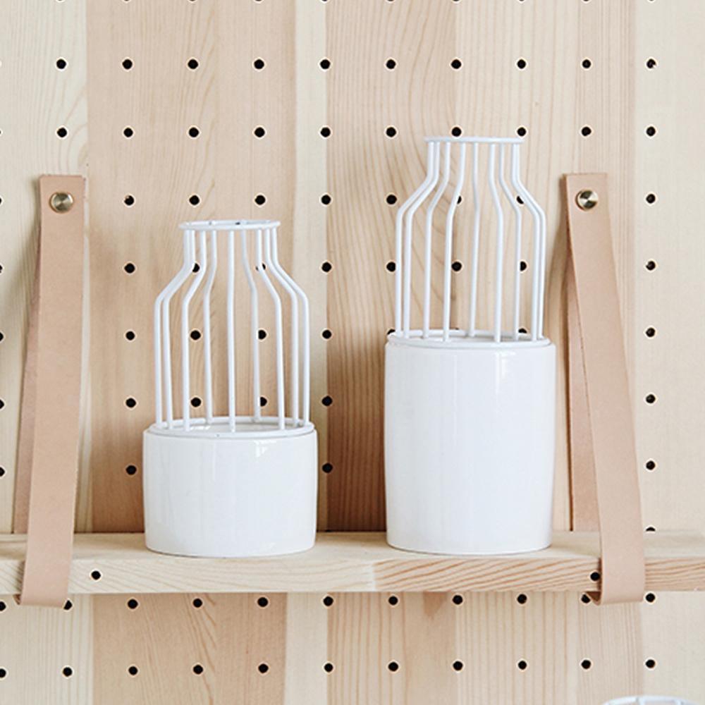 Frendorf | Artévo Eisen-Keramik Design Vase | Modernes Gittermuster | Elegante Dekoration | Für Wohnzimmer & Büro