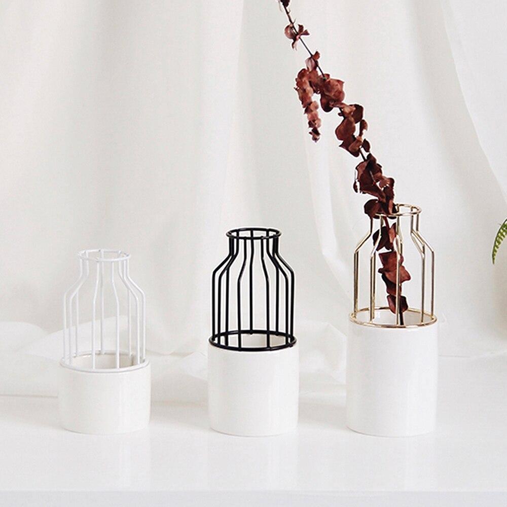 Frendorf | Artévo Eisen-Keramik Design Vase | Modernes Gittermuster | Elegante Dekoration | Für Wohnzimmer & Büro