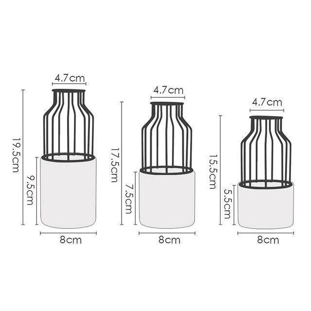 Frendorf | Artévo Eisen-Keramik Design Vase | Modernes Gittermuster | Elegante Dekoration | Für Wohnzimmer & Büro