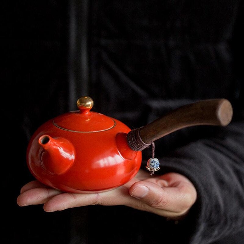 Keramische Kyusu-Teekanne mit Holz-Seitengriff I Japanische Keramische Teekanne