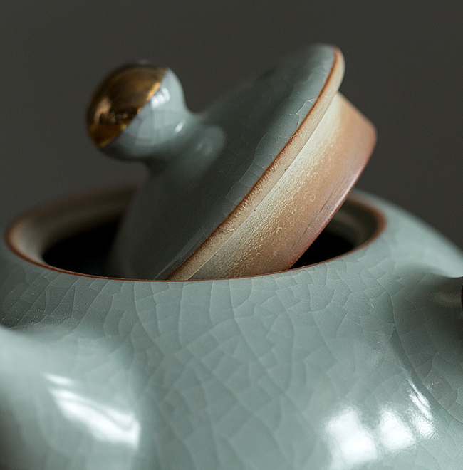 Keramische Kyusu-Teekanne mit Holz-Seitengriff I Japanische Keramische Teekanne