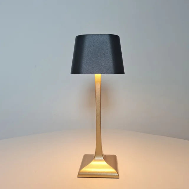 LumiSquare – Flexible LED Tischlampe mit USB